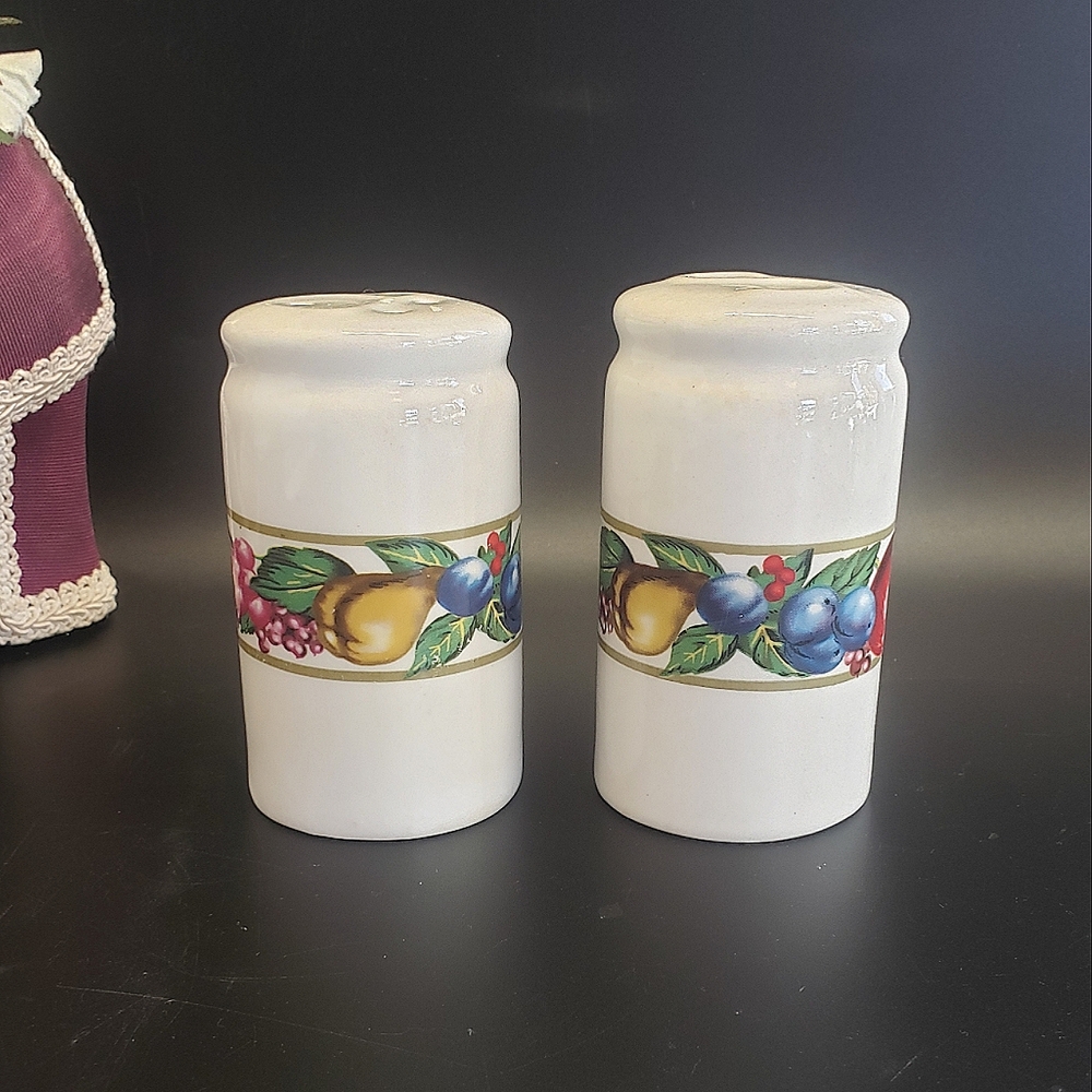 Vintage Ceramic Mixed Fruit Band Salt & Pepper Sharkers